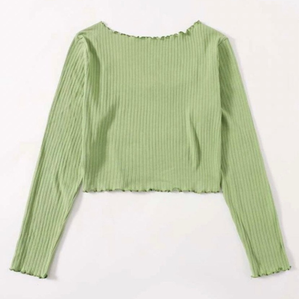 Plus Long Sleeve Crop Top - Picture 2 of 2